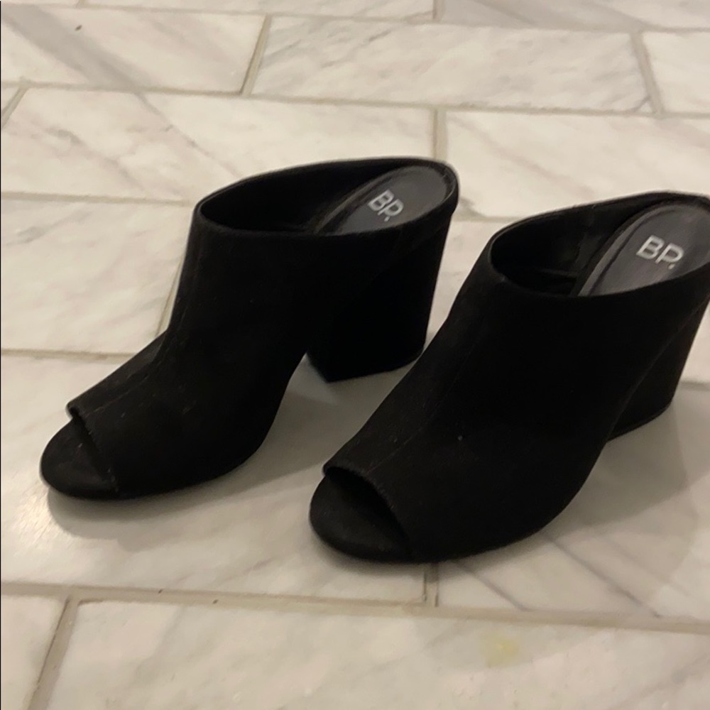 Black peep toe mules